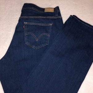 Levi’s Defined Waist Jeans